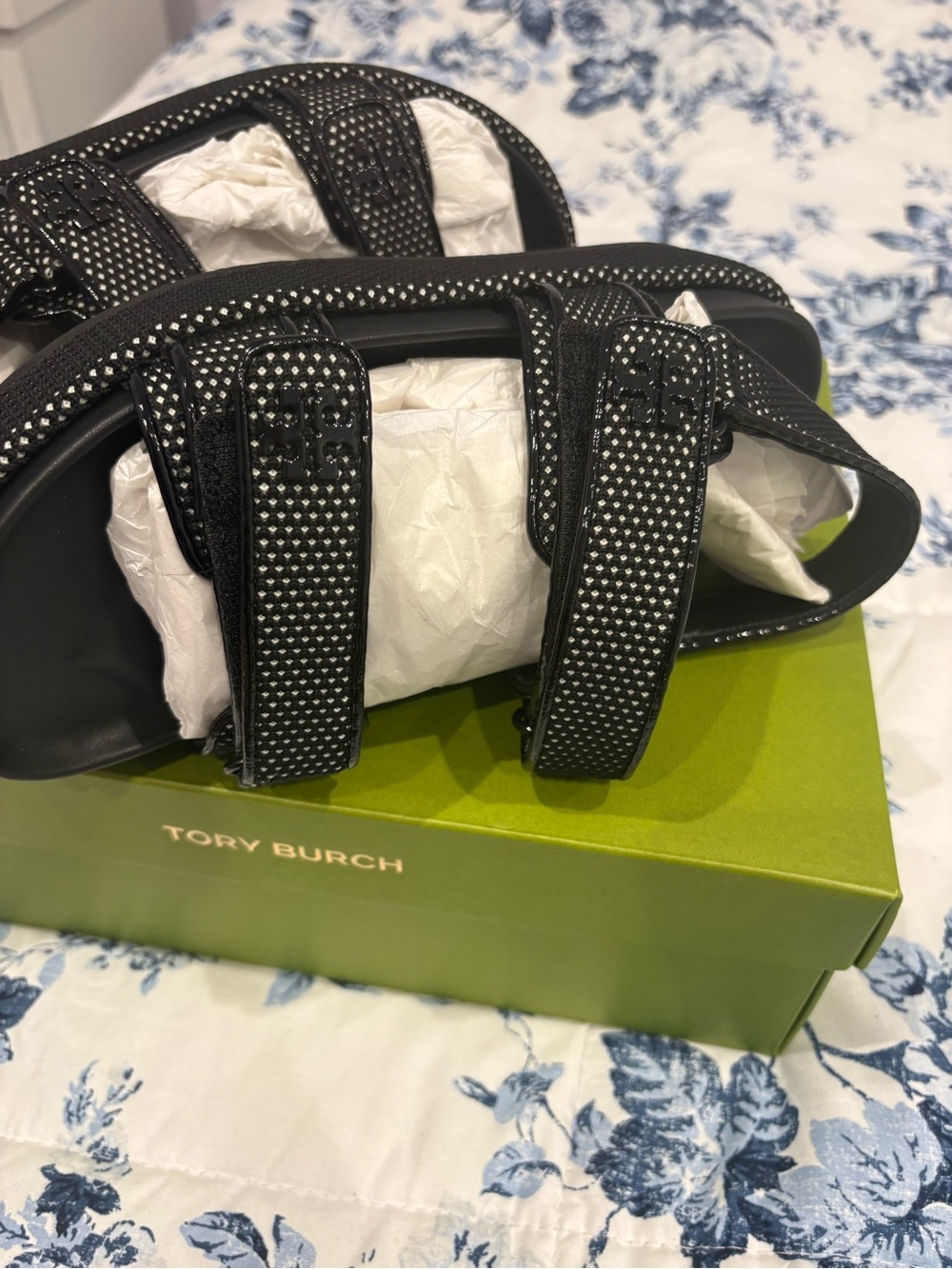 NEW Tory Burch Kira Sport Sandals Perfect Black/New Ivory Women’s Size 9 NIB - Picture 2 of 8
